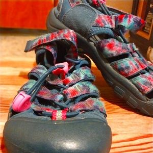 Keen kids Newport h2 Sandals size 2